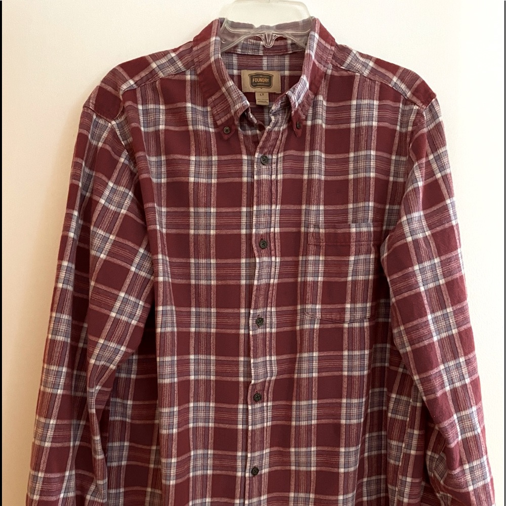 Plaid flannel shirt mens size LT, nicely broken in; soft & warm. THE FOUNDRY